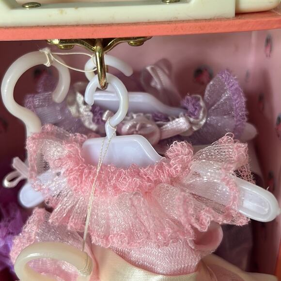 Vintage Cypress Gardens Florida Collectible Doll Dresses Accessories, & Case - Picture 4 of 13